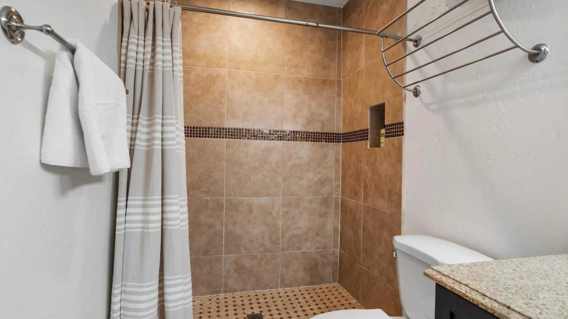 Tatil Evi Top-Notch 2Br Spacious Condo With Shared Pool Scottsdale