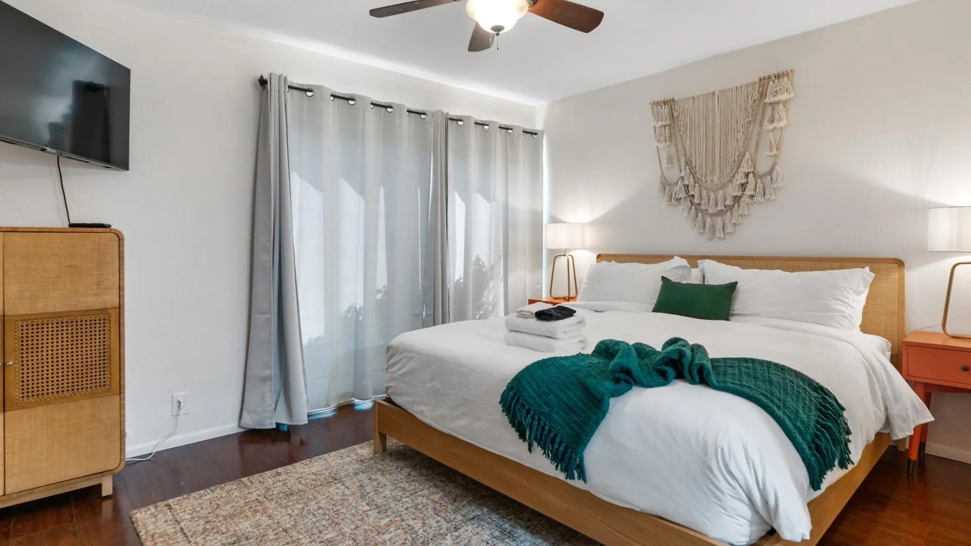 Top-Notch 2Br Spacious Condo With Shared Pool Scottsdale 0*,